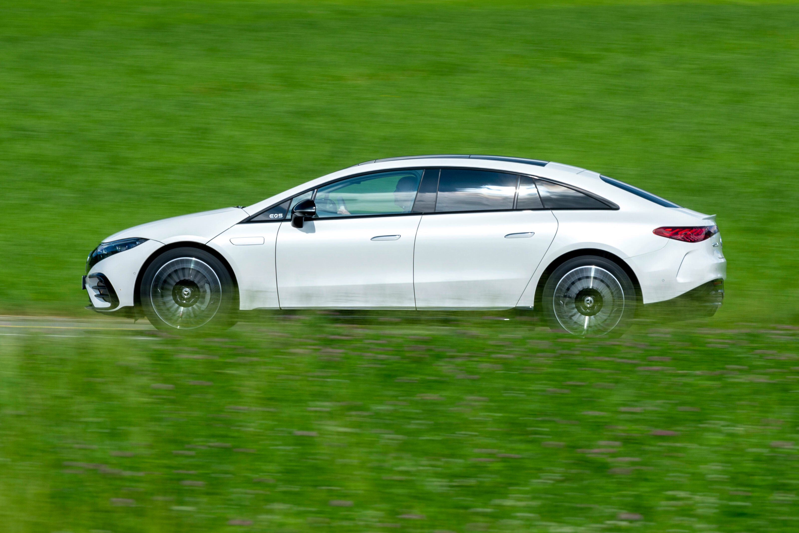 Mercedes EQS